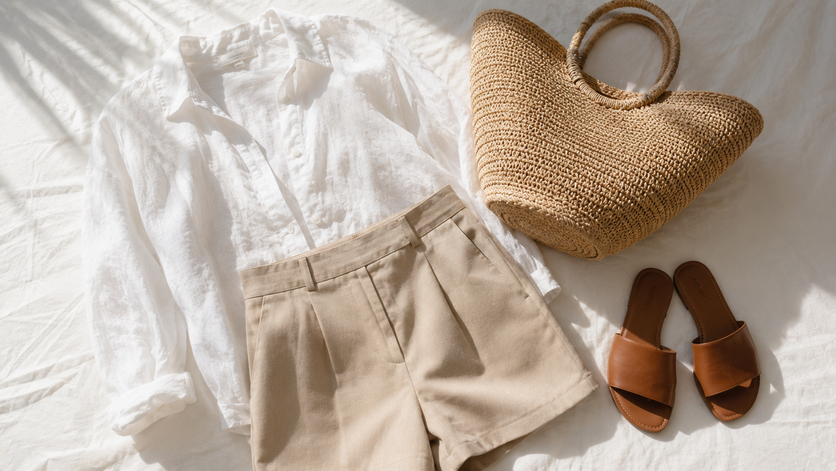 minimalist summer capsule wardrobe